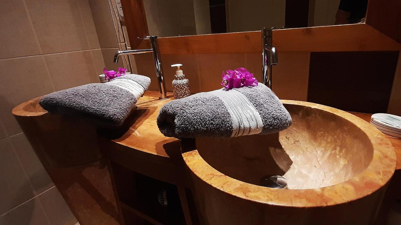 Leu Bleu Austral Hotel แซ็งต์-เลอ ภายนอก รูปภาพ
